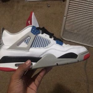 Selling Jordon 4 “what the